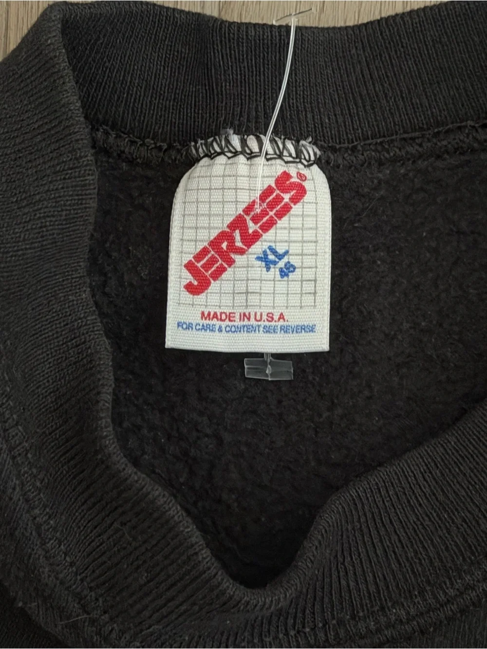 Black Wolf Graphic Crewneck Sweatshirt - unisex XL 90s vintage funky find